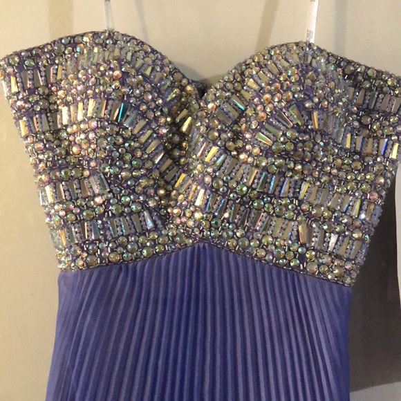 ⭐️⭐️HP⭐️💜NWT! Tony Bowls Prom Pageant Gown - Picture 4 of 8